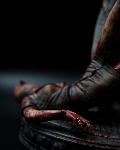 Estátua Colecionador - Cabeça de Pirâmide