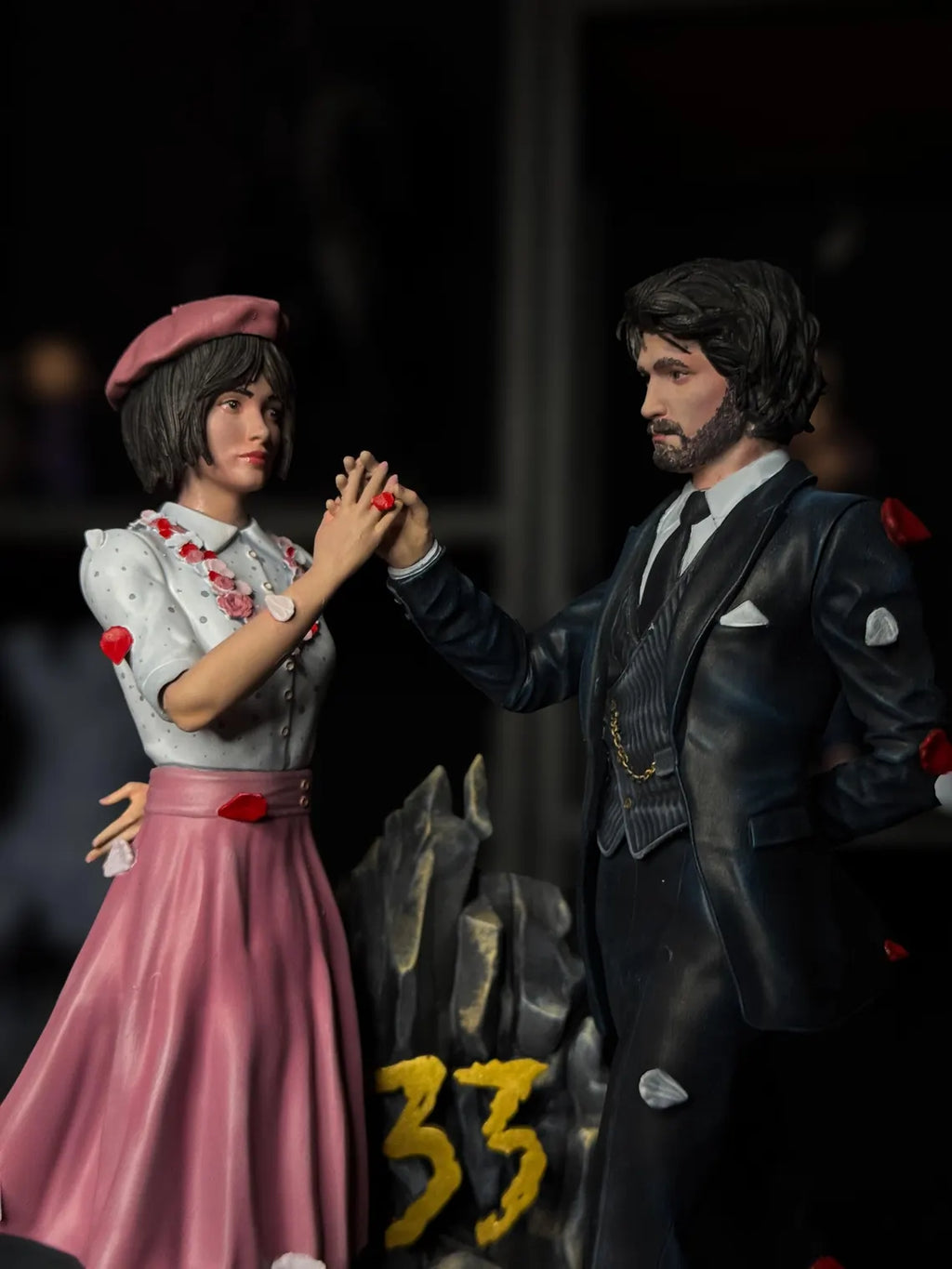 Collector's Statue - Gustave &amp; Sophie - Clair Obscur: Expedition 33