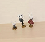 Estátua Colecionador - Conjunto Hollow Knight